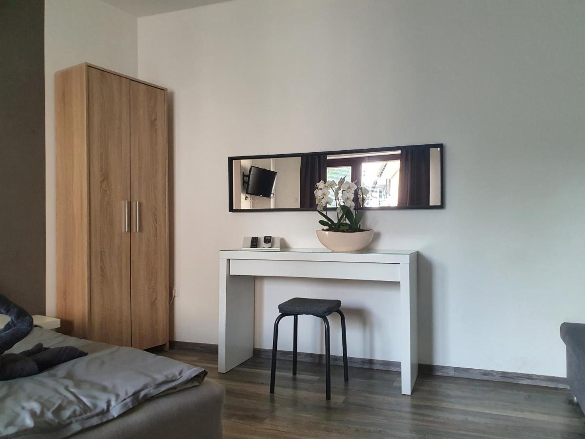 Апартаменты Lexi Apartman Хайдусобосло Экстерьер фото